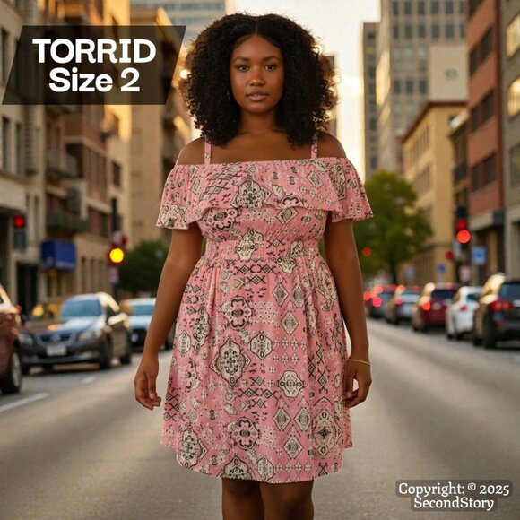 PLUS DRESS - Picture 1 of 10